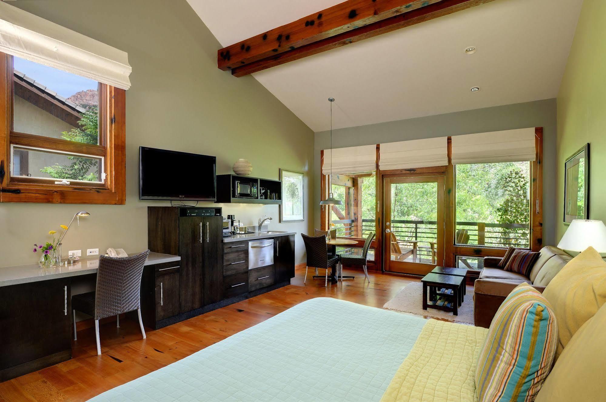 Desert Pearl Inn Springdale Bagian luar foto