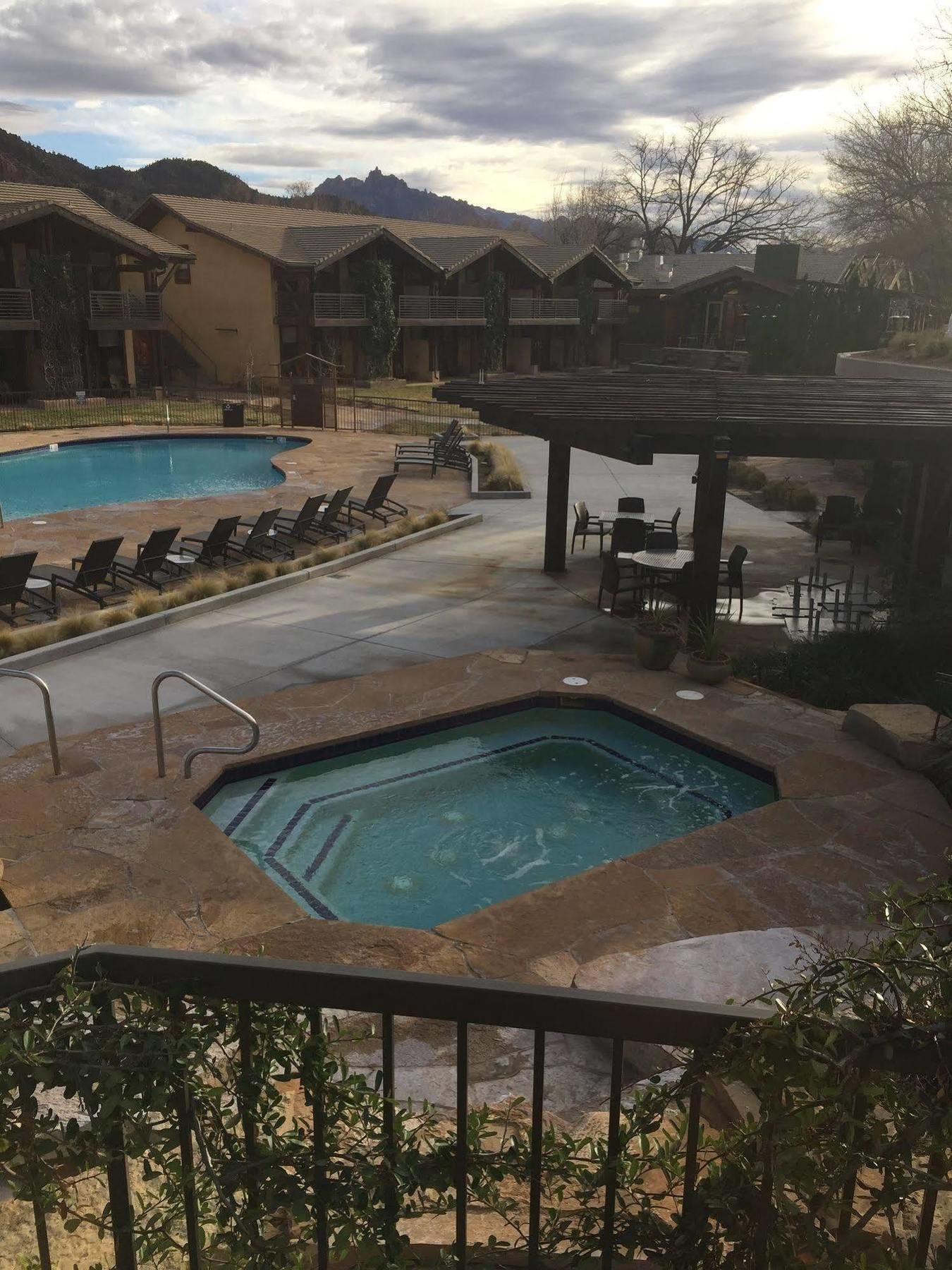Desert Pearl Inn Springdale Bagian luar foto